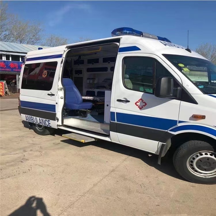 清城私人长途救护车出租转院回家